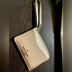 KATE SPADE wristlet